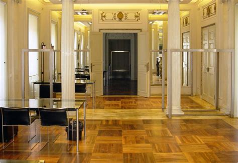 versace palazzo via gesu 12 giargino|versace villa milano.